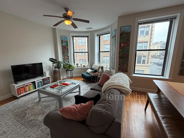 3 Sutherland Rd #2 — Photo 9