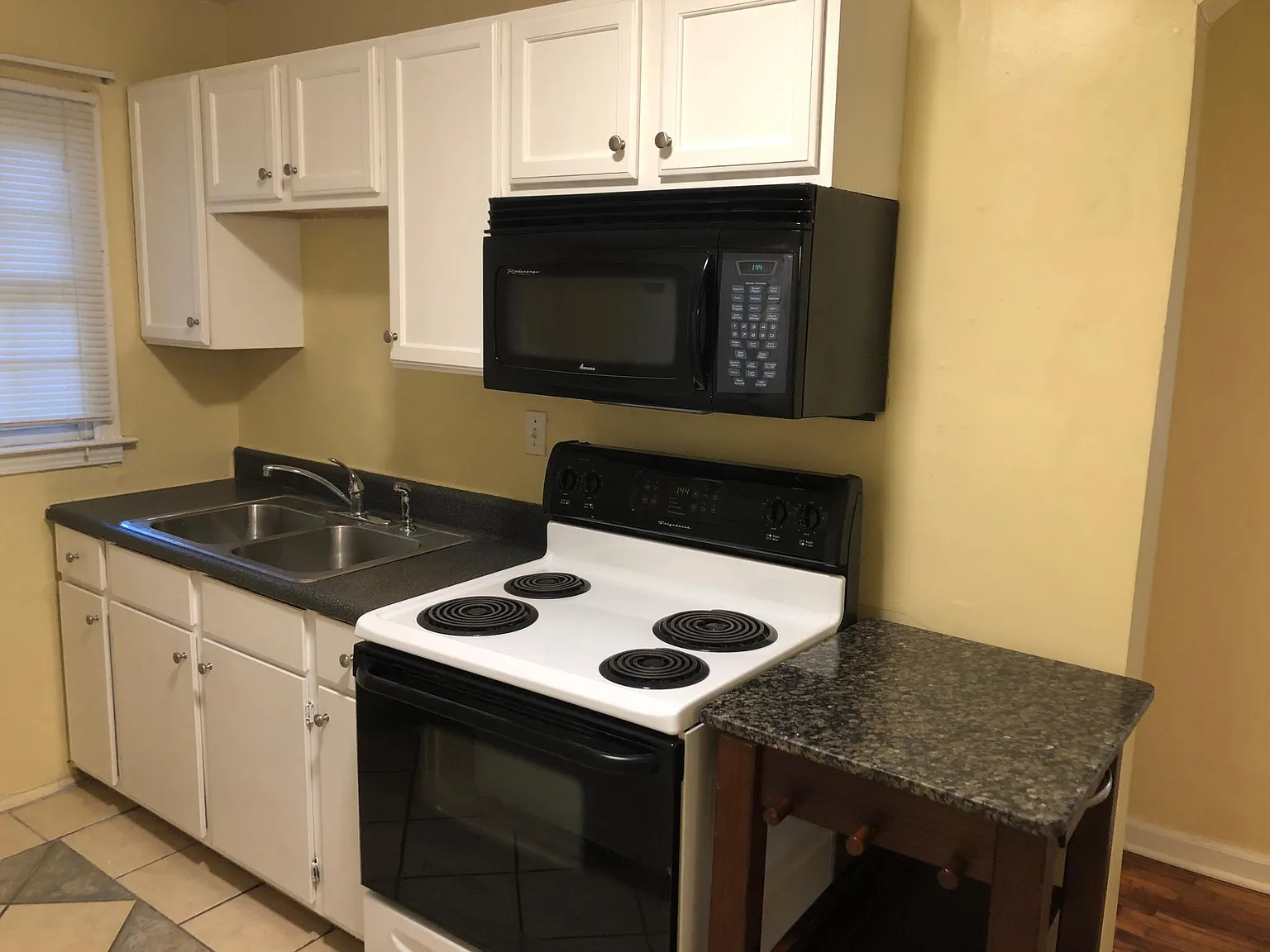 1323 George W Brumley Way SE — Photo 4