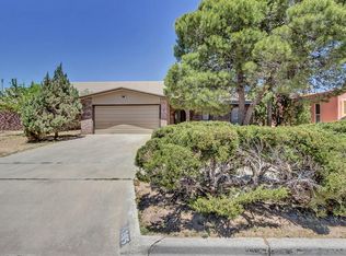 11205 Les Peterson Ln, El Paso, TX 79936