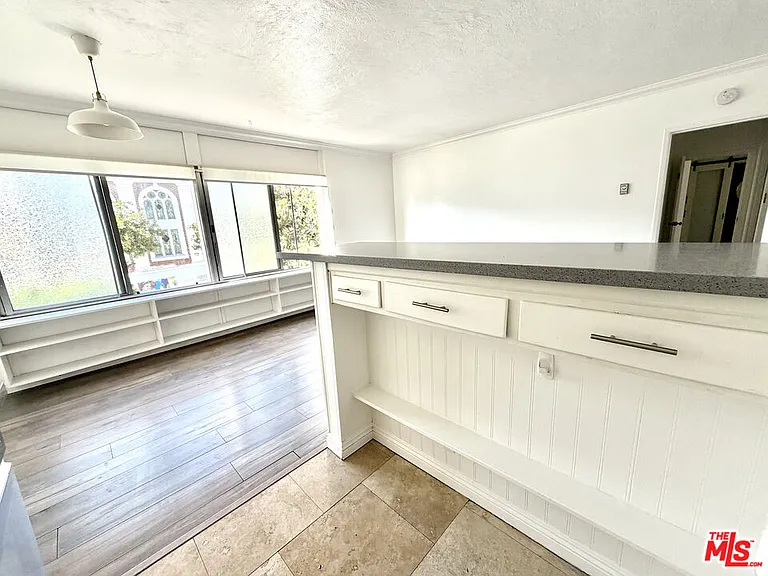 250 Linden Ave #201 — Photo 11