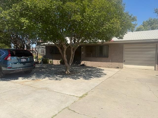 2nd image of 824 B St