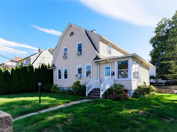 97 Williams Ave, East Providence, RI 02914