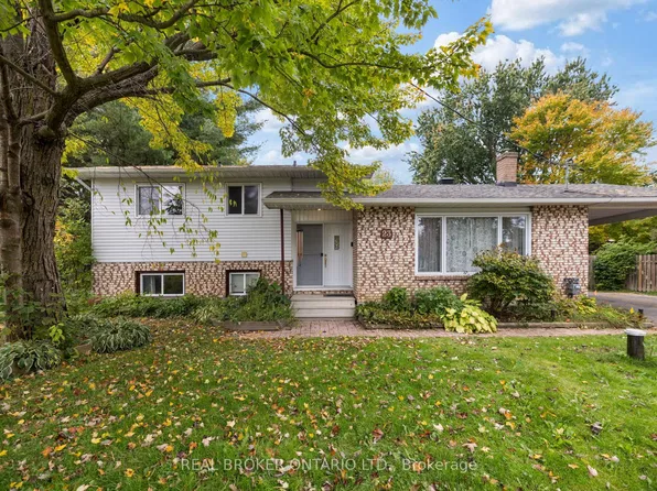 23 Louise Cres, Russell, ON K0A 1W0