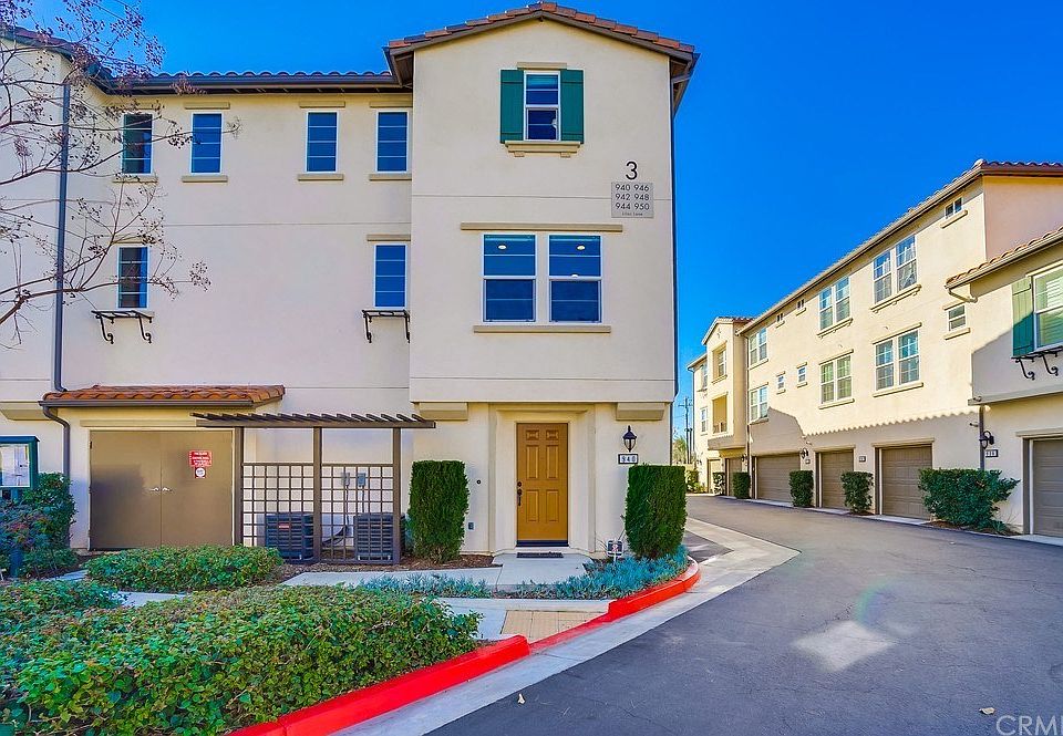 1st image of 940 Lilac Ln #14
