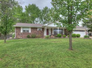 1245 Circle Dr, Neosho, MO 64850