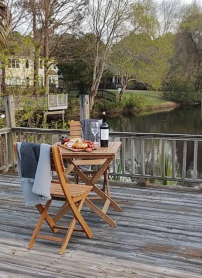Enjoy the Florida sunsets from your lakefront deck.