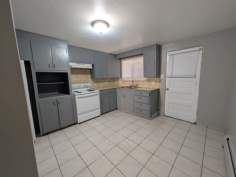 1741 Clinton St #3 — Photo 5