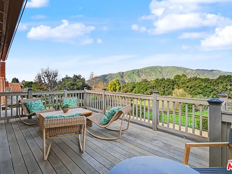 6497 Country Club Dr — Photo 27