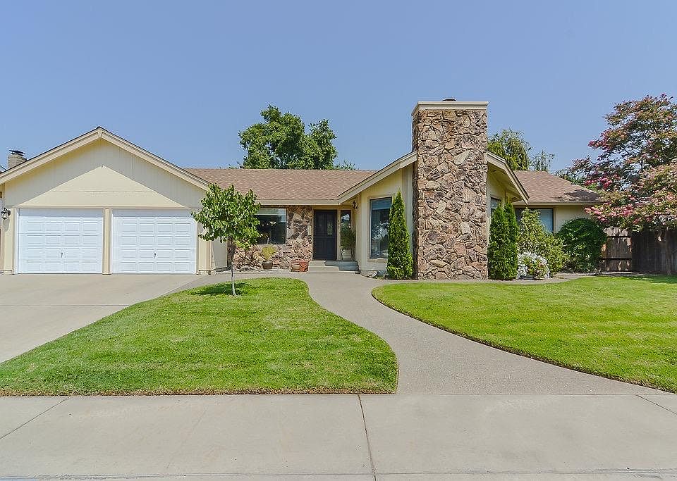 1st image of 490 Palomino Ct