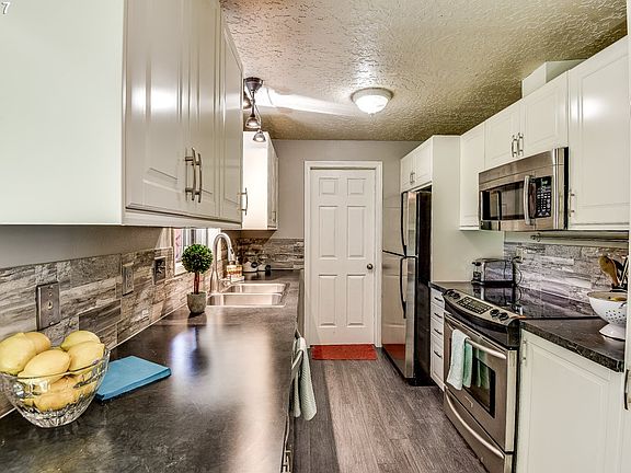4th image of 4070 NE Olympic Ct