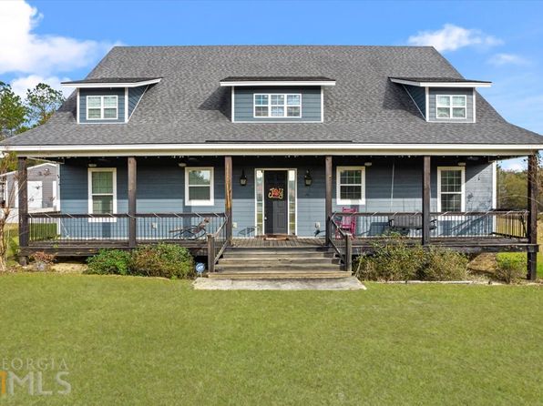 26 Hollow Oak Dr, Pembroke, GA 31321