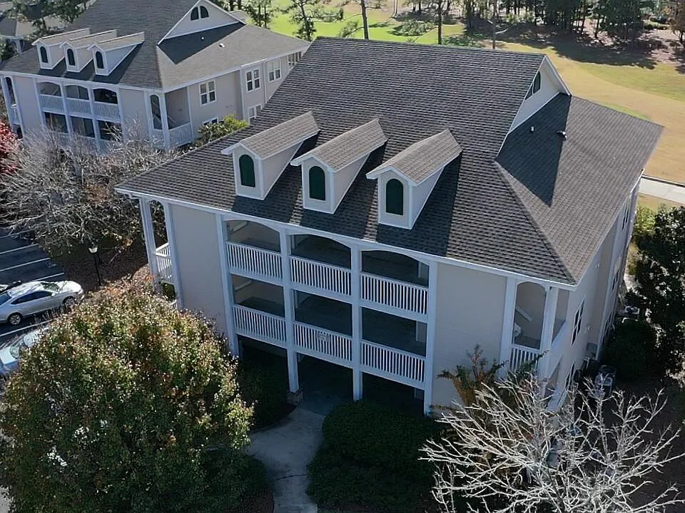 3350 Club Villas Dr #306