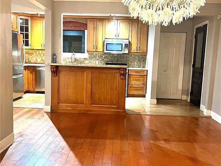 44 Dallas Rd #UPPER — Photo 4