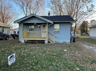 2883 E Wallace St, Decatur, IL 62526