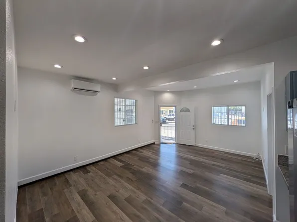 456 Market St, Long Beach, CA 90805