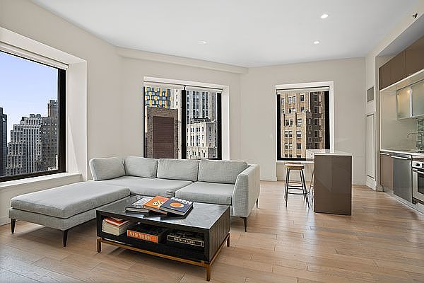 1st image of 75 Wall St APT 30F