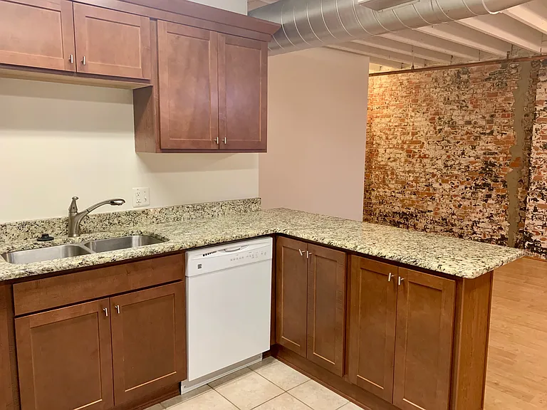 213 S 4th Ave #2B — Photo 8