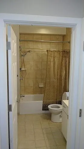 1425 5th St NW #1 — Photo 3
