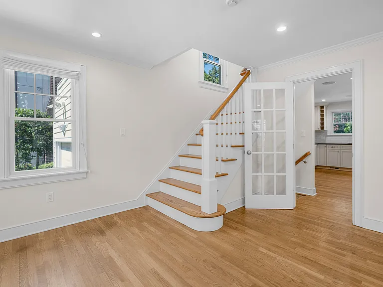 26 Vanderburgh Ave — Photo 19