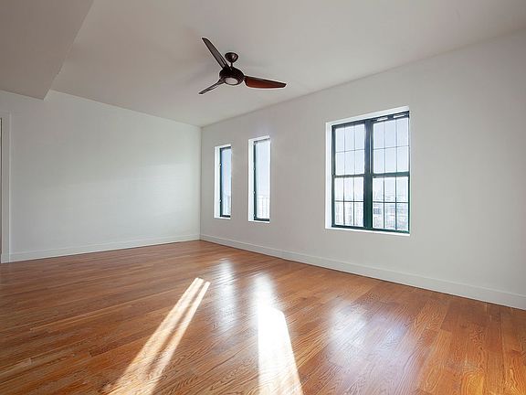 4th image of 943 Saint Marks Ave APT 5A