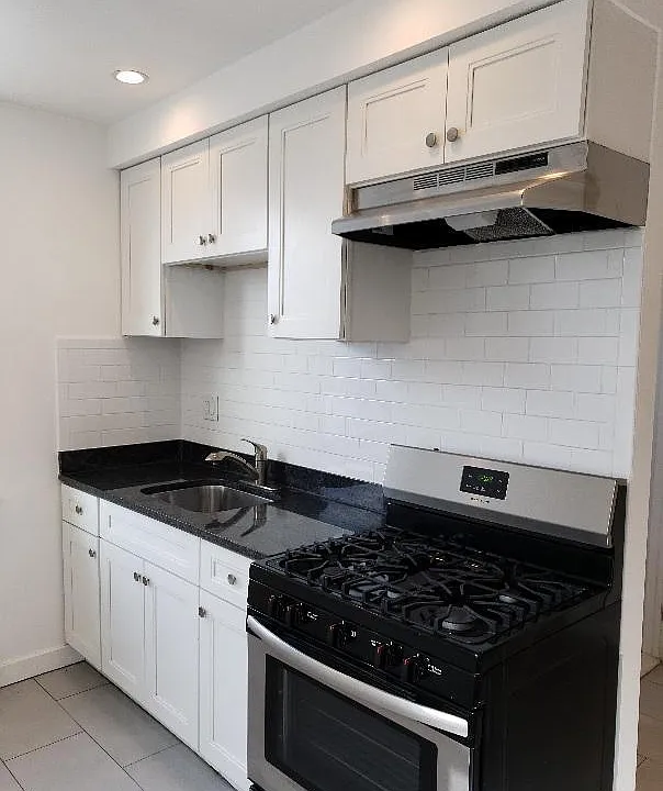 1304 E Columbia Ave #3