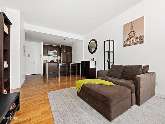 3rd image of 342 E 110th St APT 5B