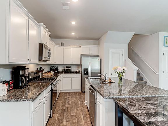 5th image of 2654 Alamanda Dr