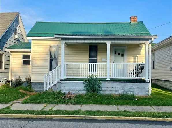 1917 Charles St, Wellsburg, WV 26070