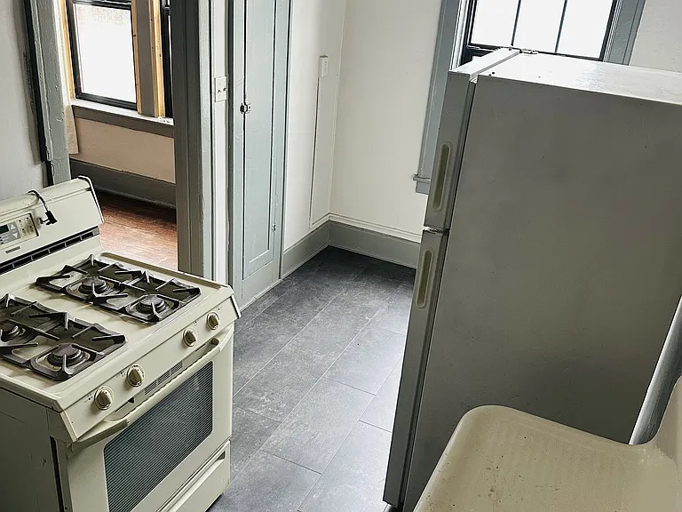 9 Woodland Apartments — Photo 17