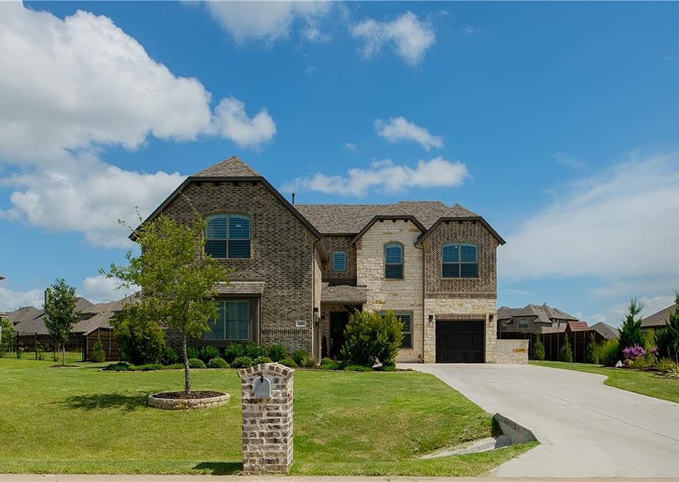 1st image of 409 Pendall Dr