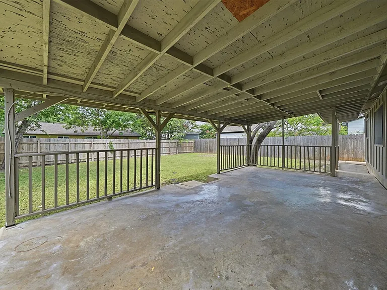 1913 Denfield Dr — Photo 23