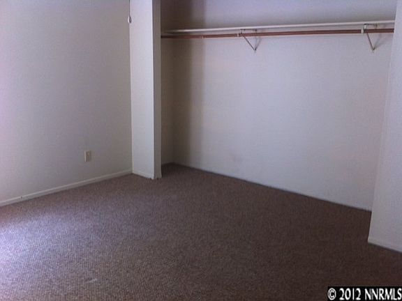 5th image of 1011 Bradley Sq