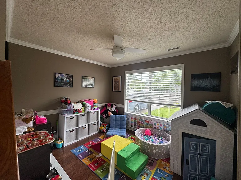 6 Old Pond Ct — Photo 21