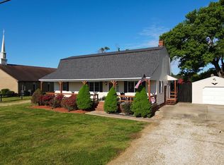 59 Church Ln, Warsaw, VA 22572