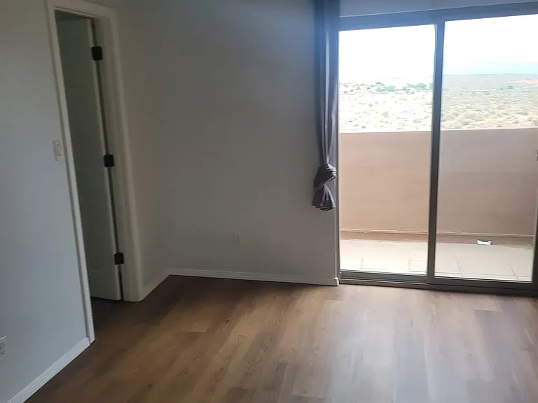 1418 Laguna Ct NE — Photo 33