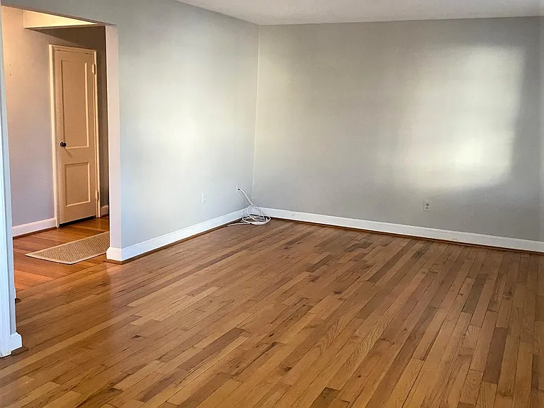 1301 S Walter Reed Dr — Photo 3