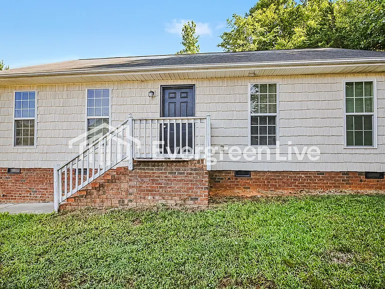 515 Denny Rd — Photo 1