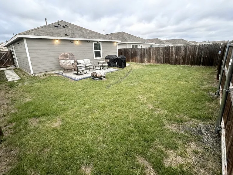 5904 Nyquist Way — Photo 12