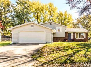 200 Cracklewood Ln, East Peoria, IL