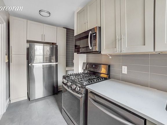3rd image of 330 E 52nd St APT 45