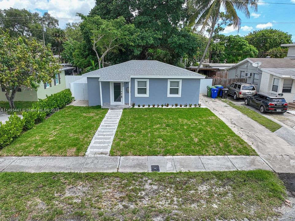 1st image of 817 SW 17th St