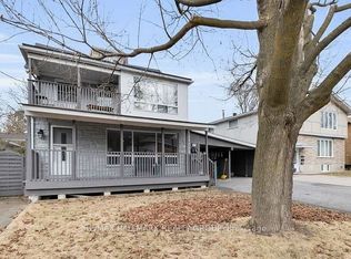 833 Maplewood Ave, Ottawa, ON K2B 5V4
