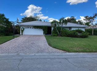 545 Pine Grove Ln, Naples, FL 34103