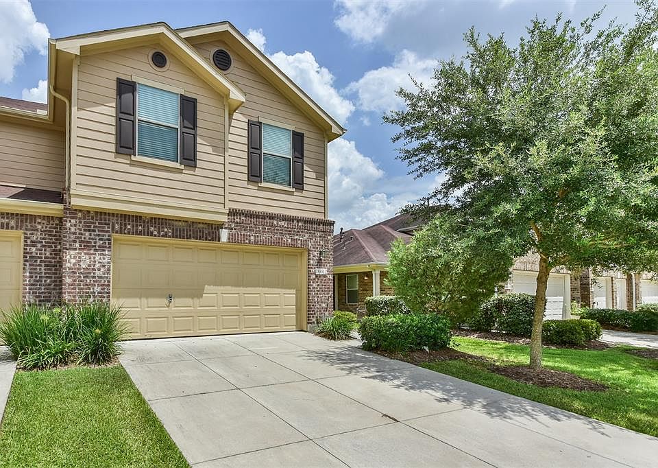 1st image of 16012 Sweetwater Fields Ln