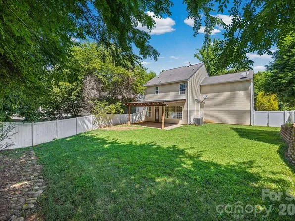 17707 Train Station Dr, Huntersville, NC 28078