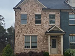 1319 Hillcrest Dr, Sugar Hill, GA