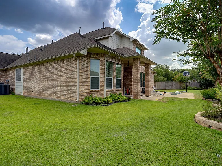 6703 Forsythe Ln — Photo 36