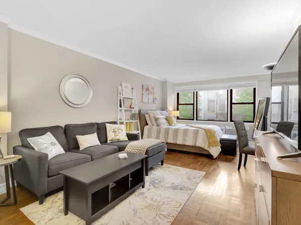 345 East 52nd Street image 1 of 7