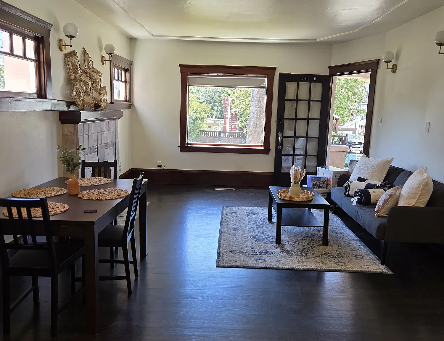2 bed, 850 sqft, $4,500 — Photo 3