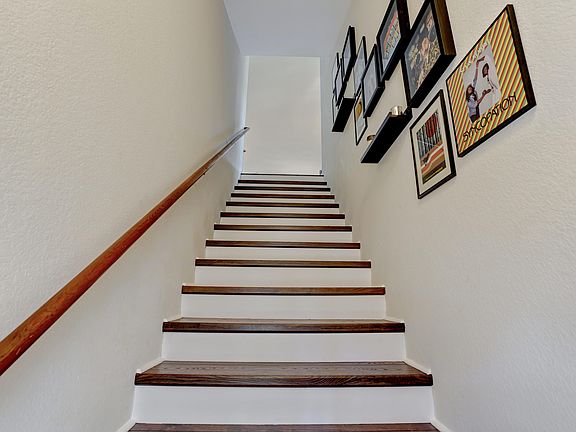 3rd image of 629 N Via Colinas